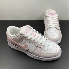 Nike Dunk Low Essential Paisley Pack Pink na internet