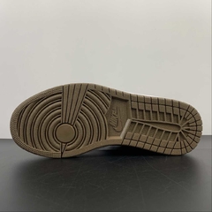 Jordan 1 Low Purple Mocha na internet