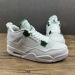 Jordan 4 Retro Metallic Green na internet