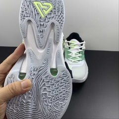 Imagem do Nike Zoom Freak 4 Barely Volt