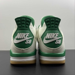 Jordan 4 Retro SB Pine Green - Born Sneakers