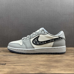 Jordan 1 Retro Low Dior