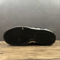 Nike SB Dunk Low Quartersnacks Zebra