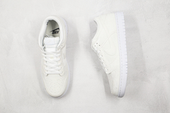 Nike Dunk Low White na internet