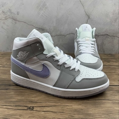 Jordan 1 Mid Wolf Grey Aluminum na internet