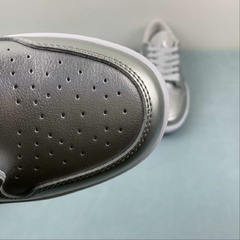 Jordan 1 Low Golf Gift Giving Pack na internet