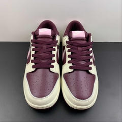 Nike Dunk Low WMNS Valentine's Day - Born Sneakers