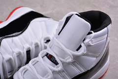Jordan 11 Retro Concord Bred na internet
