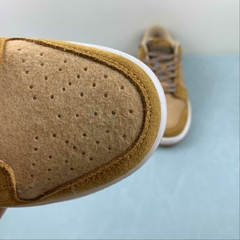 Nike Dunk Low SE Teddy Bear Praline na internet