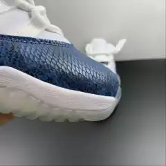 Jordan 11 Retro Low Snake Navy - comprar online
