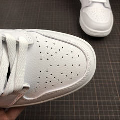 Imagem do Jordan 1 Mid White Black Gym Red