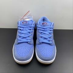 Imagem do Nike SB Dunk Low Philadelphia Phillies