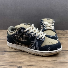 Nike SB Dunk Low Travis Scott na internet