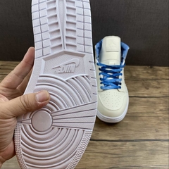 Imagem do Jordan 1 Mid Sanddrift
