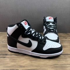 Nike Dunk High Panda na internet
