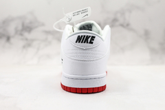 Nike SB Dunk Low Supreme Jewel Swoosh Red na internet