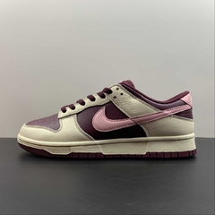 Nike Dunk Low WMNS Valentine's Day