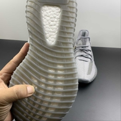 Imagem do adidas Yeezy Boost 350 V2 Space Ash Space Grey