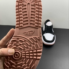 Imagem do Jordan 1 Retro Low Golf Rust Pink