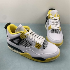 Jordan 4 Vivid Sulfur na internet