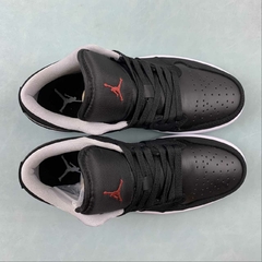 Imagem do Jordan 1 Low Black Wolf Grey