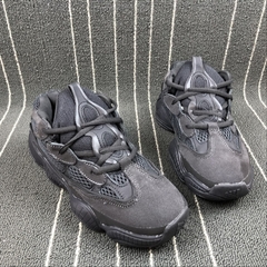 Adidas Yeezy 500 Utility Black na internet