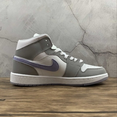 Jordan 1 Mid Wolf Grey Aluminum - comprar online