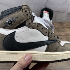 Jordan 1 Retro High Travis Scott - Born Sneakers