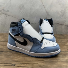Jordan 1 Retro High White University Blue Black na internet