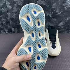 Imagem do Adidas Yeezy 700 V3 Azael