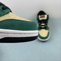 Nike SB Dunk Low Vegas Gold - comprar online