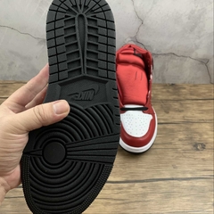 Imagem do Jordan 1 Retro High Satin Snake Chicago