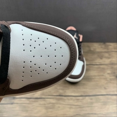 Jordan 1 Low Mocha na internet