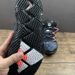 Imagem do Nike Kybrid S2 What The