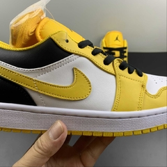 Jordan 1 Low Taxi - Born Sneakers