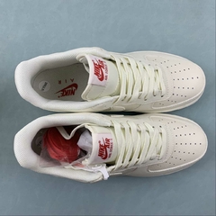 Imagem do Nike Air Force 1 '07 Low Rice White / Red