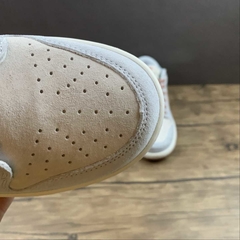 Nike Dunk Low Fossil Rose na internet