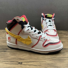 Nike SB Dunk High RX-0 Unicorn Gundam na internet