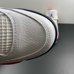 Jordan 4 Red Cement na internet