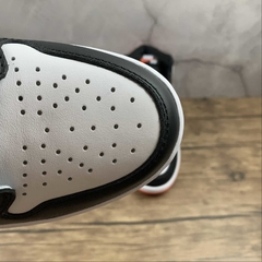 Jordan 1 Retro High Electro Orange na internet