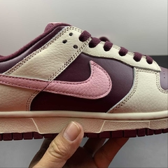 Nike Dunk Low WMNS Valentine's Day - Born Sneakers