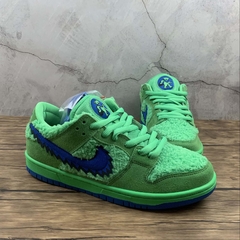 Nike SB Dunk Low Grateful Dead Bears Green na internet