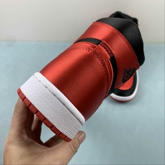 Jordan 1 Retro High OG Satin Bred - loja online