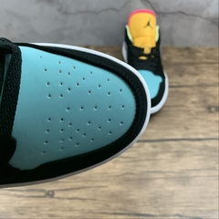 Jordan 1 Low Black Aurora Green Laser Orange na internet