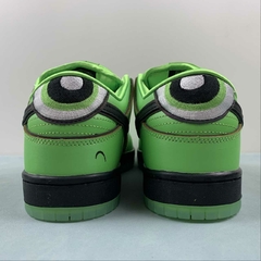 Nike SB Dunk Low Buttercup The Powerpuff Girls - Born Sneakers