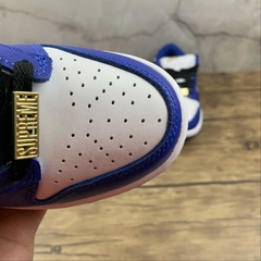 Nike SB Dunk Low Supreme Stars Hyper Royal na internet