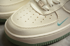 Nike Air Force 1'07 Low Beige/Light Green Custom - comprar online