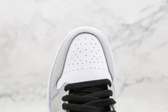 Imagem do Jordan 1 Low Light Smoke Grey