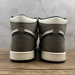 Jordan 1 Retro High Dark Mocha - Born Sneakers