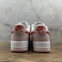Imagem do Nike Air Force 1 07 QS Valentine's Day Love Letter